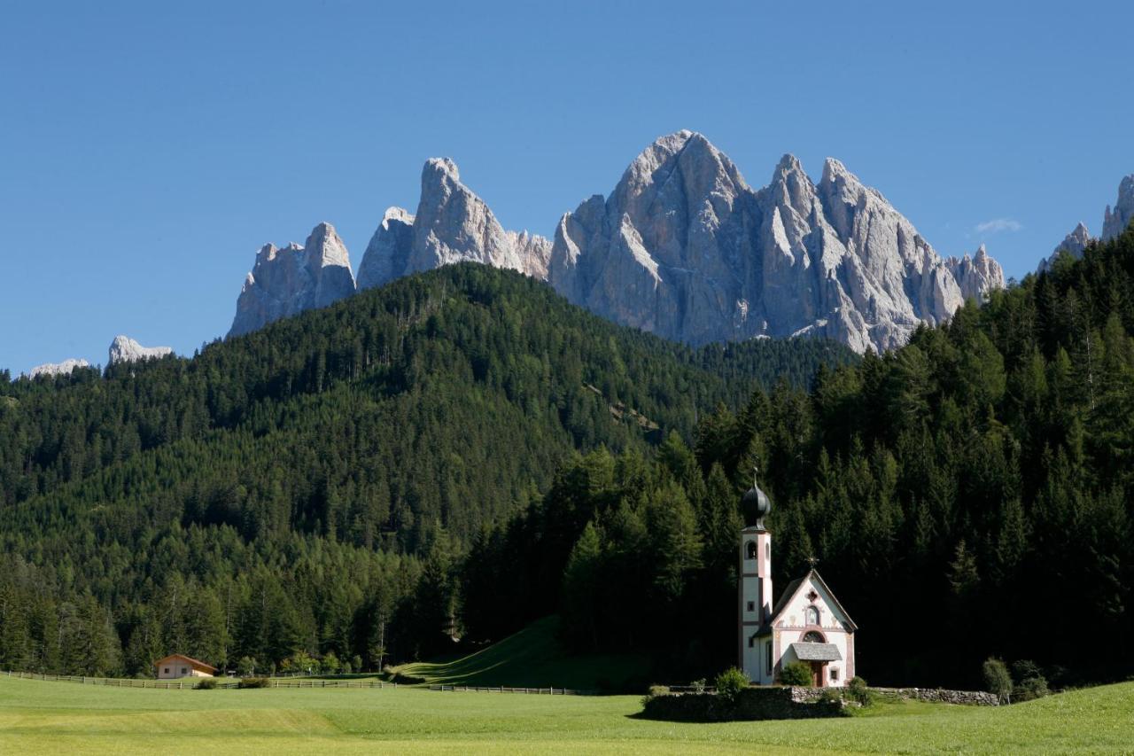 Hotel Ranuimuellerhof Funes  Esterno foto