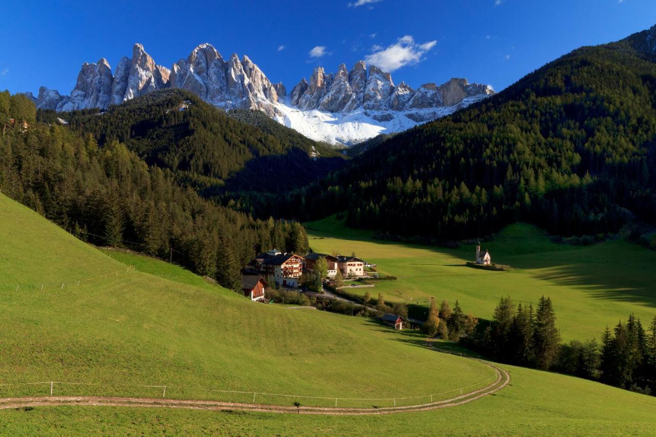 Hotel Ranuimuellerhof Funes  Esterno foto