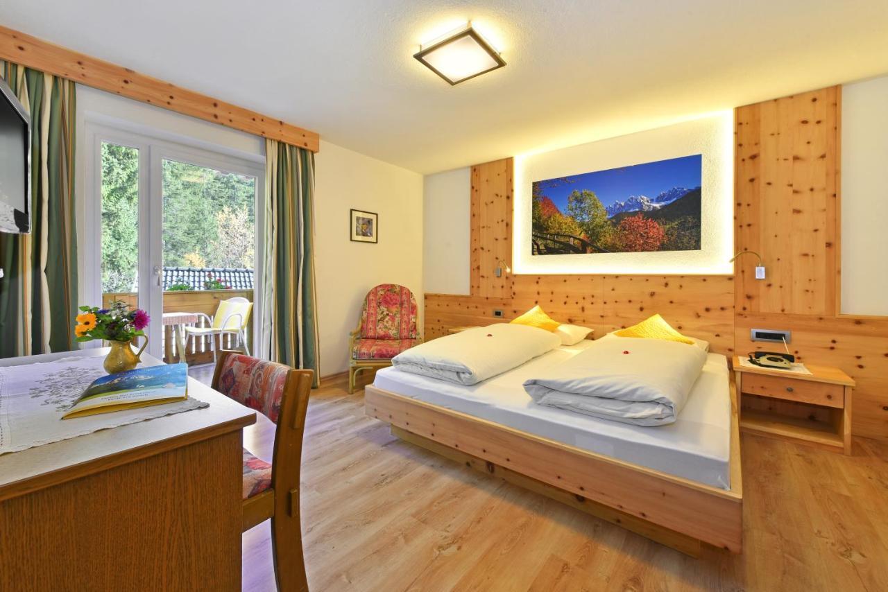 Hotel Ranuimuellerhof Funes  Esterno foto