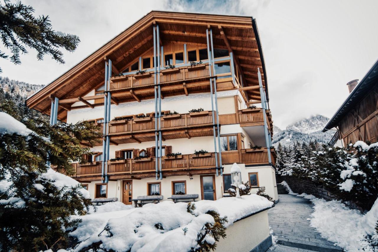 Hotel Ranuimuellerhof Funes  Esterno foto