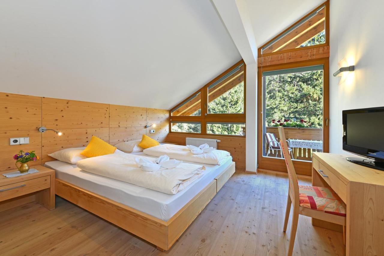 Hotel Ranuimuellerhof Funes  Esterno foto