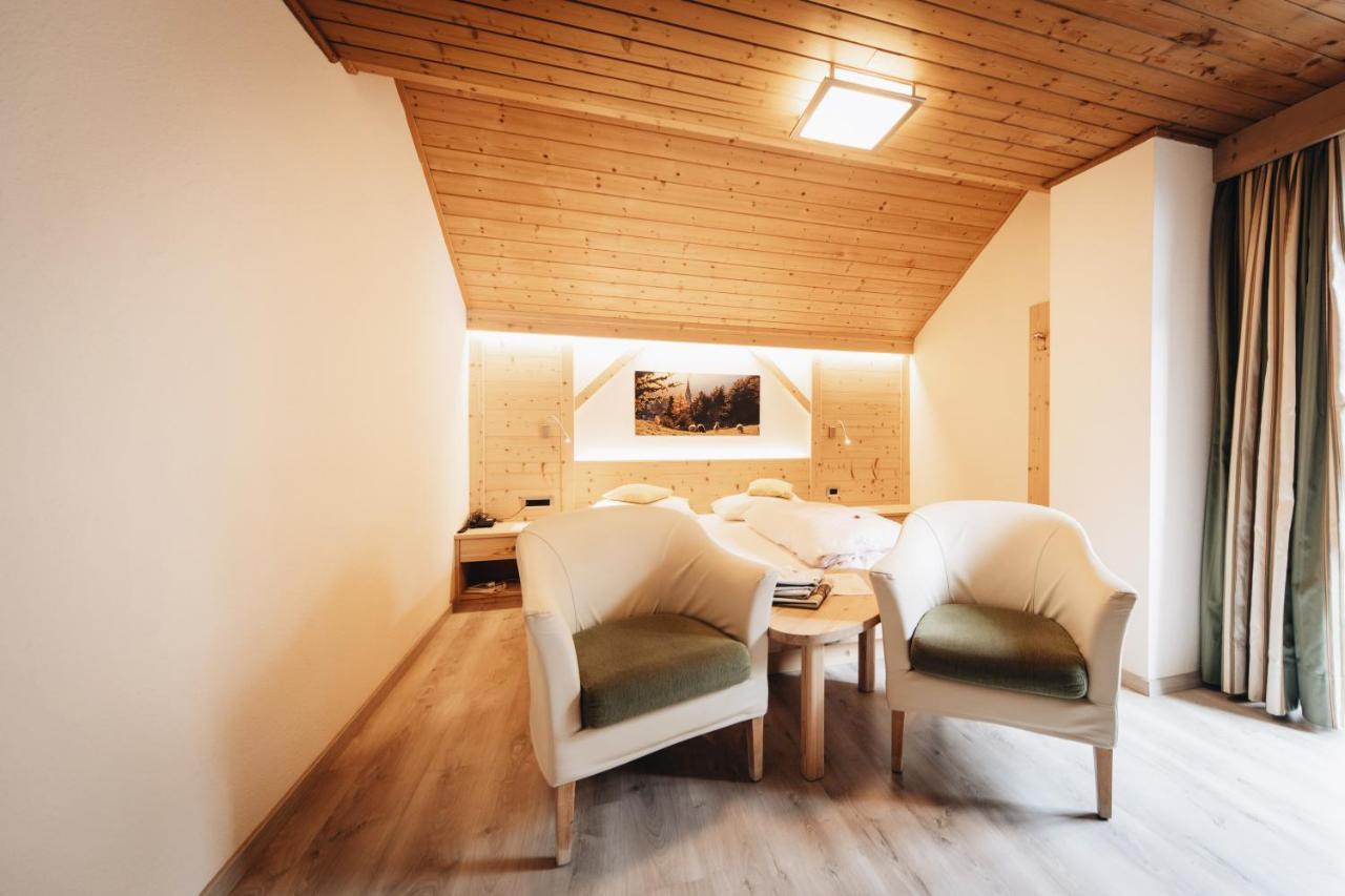 Hotel Ranuimuellerhof Funes  Esterno foto