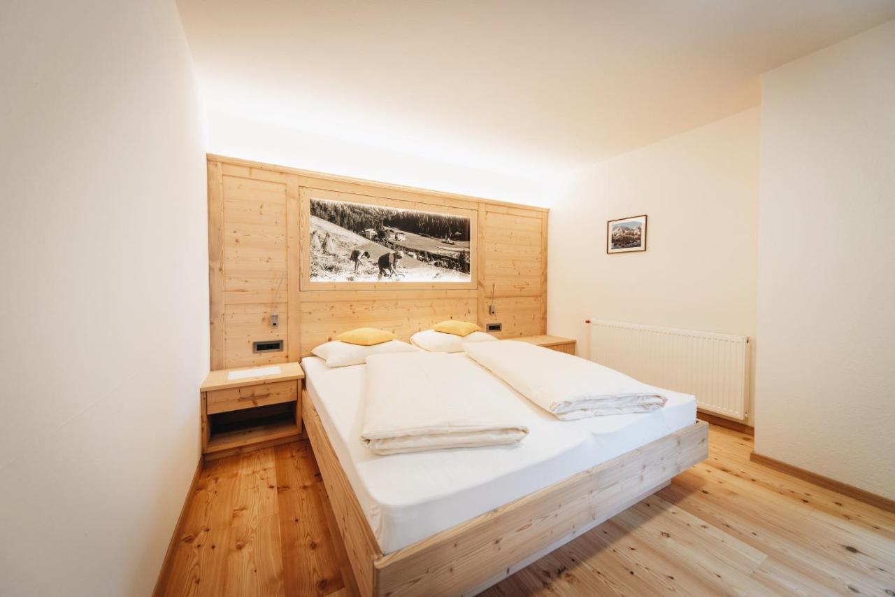 Hotel Ranuimuellerhof Funes  Esterno foto